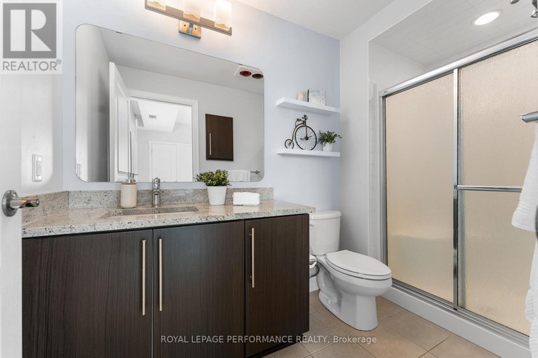28460426/1504-238-besserer-street/sandy-hill/ottawa/ontario/K1N6B1_27