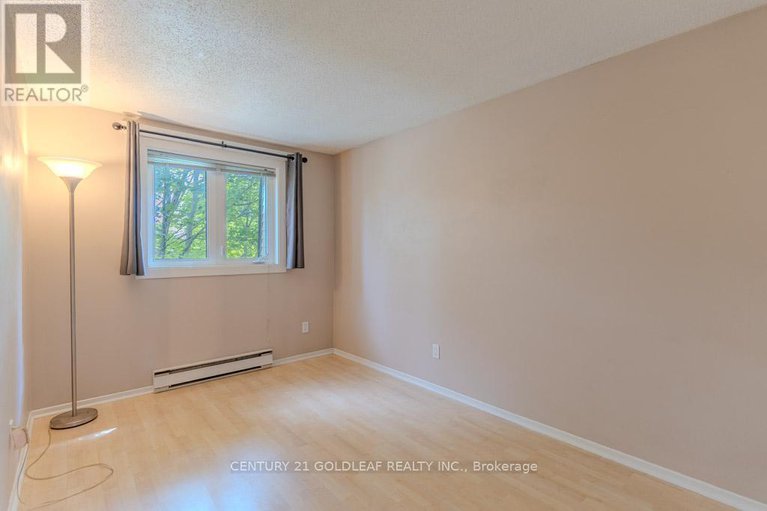 29241768/11-1342-cedarcroft-crescent/pineview/ottawa/ontario/K1B5C8_25