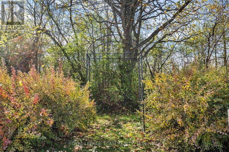 29127393/7-david-street/long-sault/south-stormont/ontario/K0C1M0_45