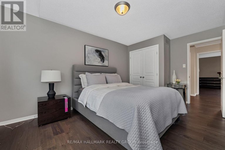 28595507/137-stedman-street/blossom-parkkemp-parkfindlay-creek/ottawa/ontario/K1T0B4_25