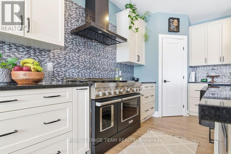 29486296/80-raymond-luhta-crescent/mcnabbraeside-twps/mcnabbraeside/ontario/K7S3G8_17