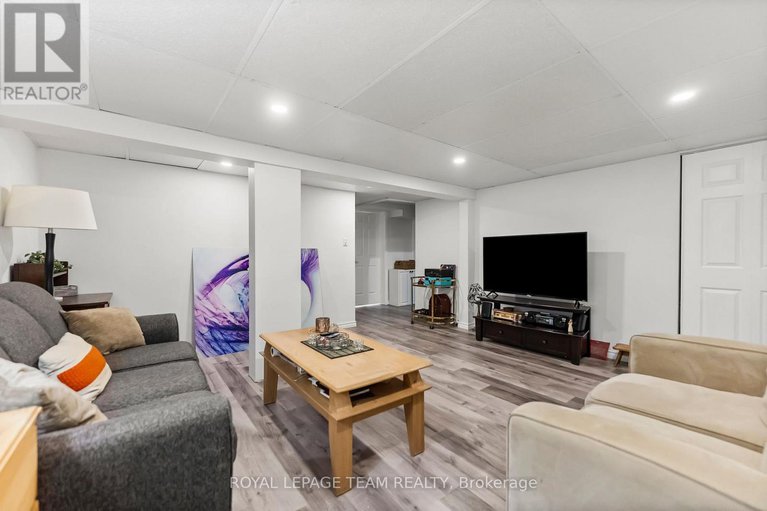 28451879/76-peary-way/katimavik/ottawa/ontario/K2L1Z8_24