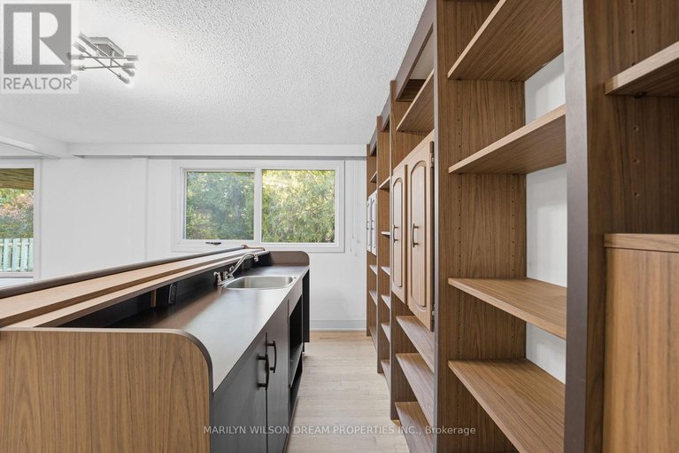 29155017/33-commanche-drive/city-viewskylinefisher-heightsparkwood-hills/ottawa/ontario/K2E6E8_32