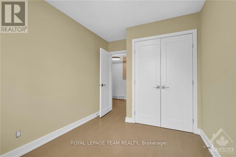 27664923/2196-lenester-avenue/mckellar-heights/ottawa/ontario/K2A1L5_19