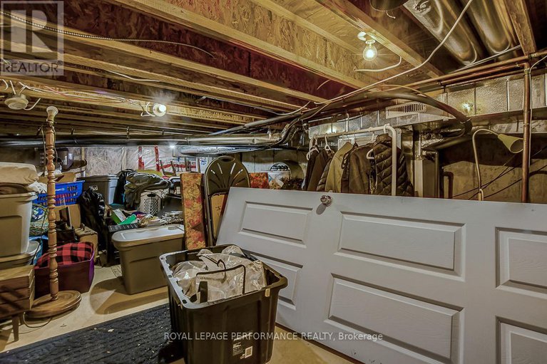 29329545/95-manhattan-crescent/central-park/ottawa/ontario/K2C4B7_41