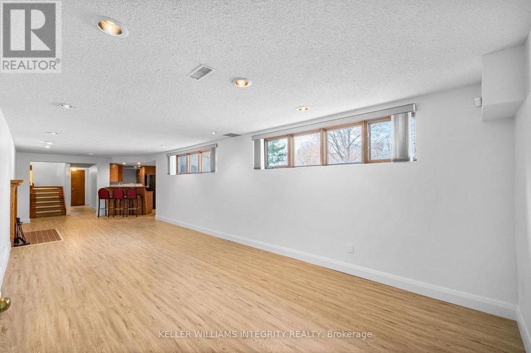 28227468/108-margaret-anne-drive/huntley-ward-south-east/ottawa/ontario/K0A1L0_39