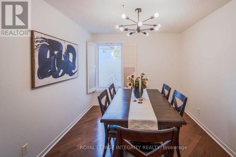 28908572/1266-famlit-court/beacon-hill-south/ottawa/ontario/K1J9A2_12