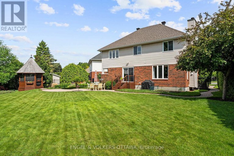 28648158/804-covehead-crescent/riverside-southgloucester-glen/ottawa/ontario/K1V1M3_40