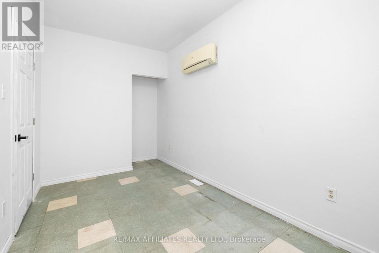 28666131/79-george-street/lanark-highlands-lanark-village/lanark-highlands/ontario/K0G1K0_33