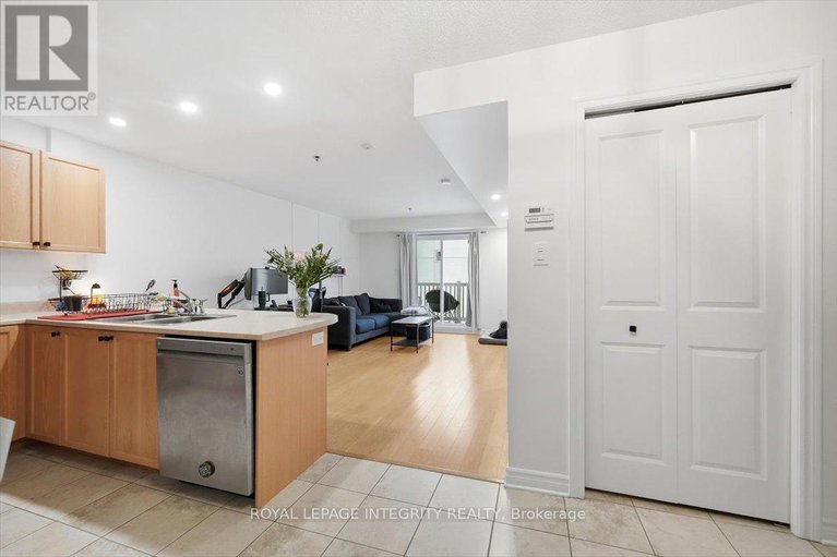 29258385/303-151-potts-private/notting-hillsummerside/ottawa/ontario/K4A0V7_6