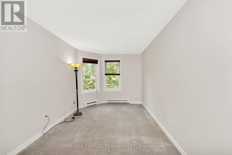 28673851/1-1121-bavlie-avenue/billings-bridge/ottawa/ontario/K1H8P3_21