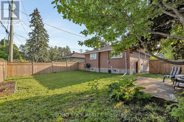 28414092/1229-erindale-drive/copeland-park/ottawa/ontario/K2C2G2_37