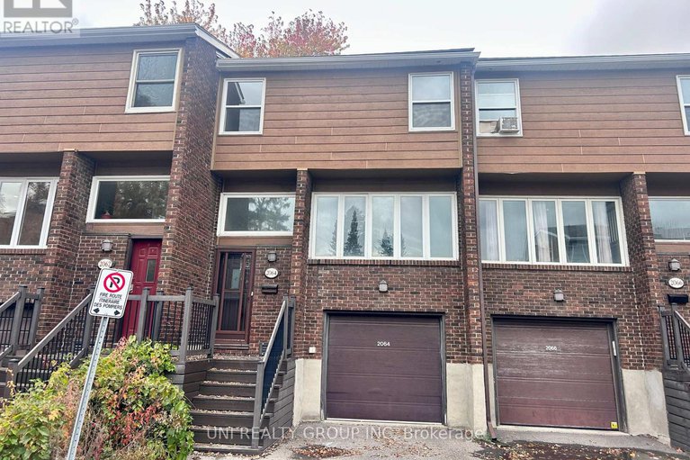 29032886/2064-eric-crescent/pineview/ottawa/ontario/K1B4P4_1