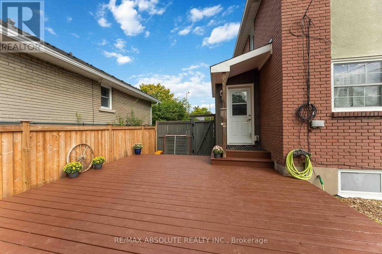 28876113/2492-chasseur-avenue/heron-park/ottawa/ontario/K1V8E8_6