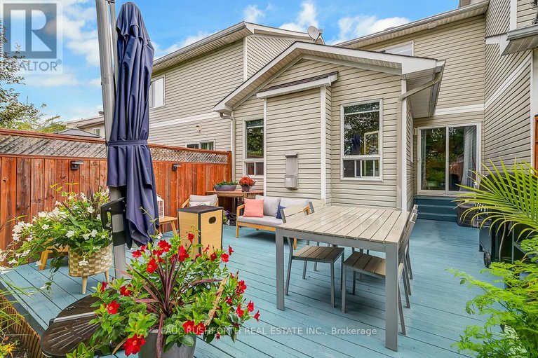 28905391/1138-falconcrest-court/chatelaine-village/ottawa/ontario/K4A3Z4_28