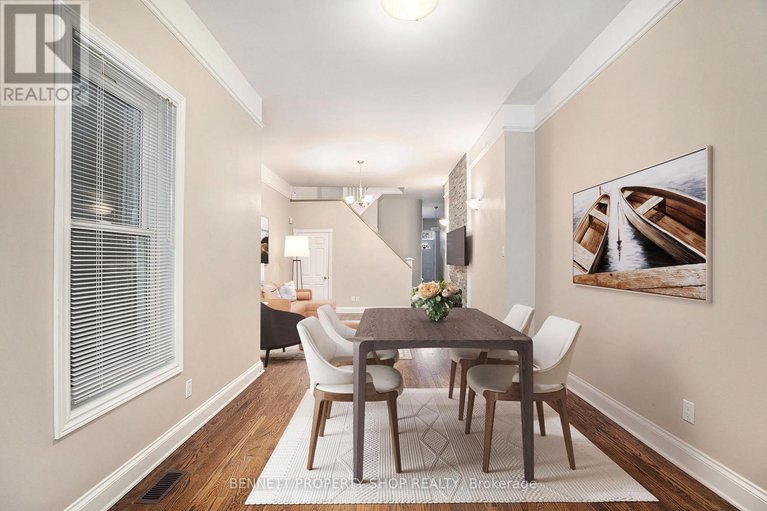 28245606/123-york-street/lower-townbyward-market/ottawa/ontario/K1N5T4_9