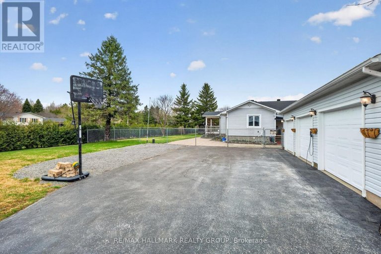 29678408/3821-indian-creek-road/clarencerockland-twp/clarence-rockland/ontario/K0A2A0_3
