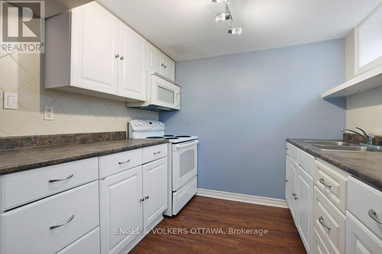 28561500/919-bermuda-avenue/carson-meadows/ottawa/ontario/K1K0V8_35