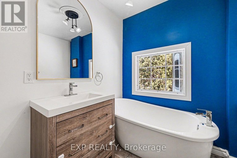 29551482/4250-511-highway/lanark-highlands-lanark-twp/lanark-highlands/ontario/K0G1K0_17