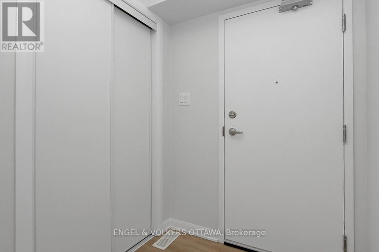 29432303/12-801-glenroy-gilbert-drive/strandherd/ottawa/ontario/K2J5R6_7