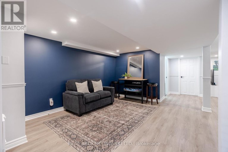 28961795/2070-cornish-street/elmvale-acresurbandale/ottawa/ontario/K1G2R8_19