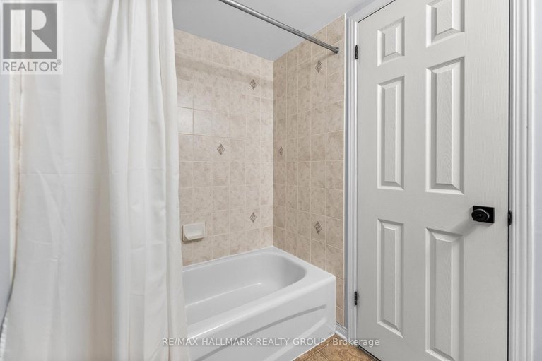 29622541/12-lakepointe-drive/avalon-east/ottawa/ontario/K4A5E3_40