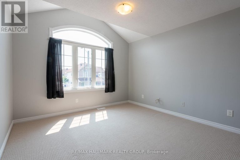 28706824/217-fountainhead-drive/mer-bleuebradley-estatesanderson-park/ottawa/ontario/K1W0C2_20