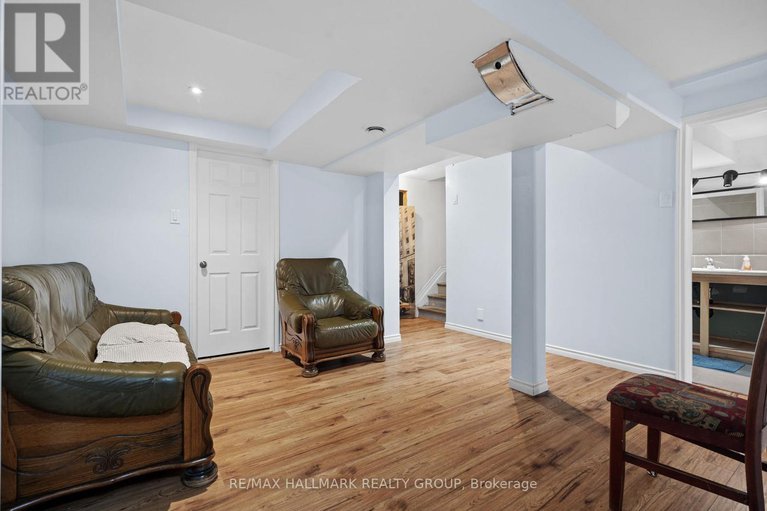 28653089/716-summergaze-street/emerald-meadowstrailwest/ottawa/ontario/K2M0L4_37