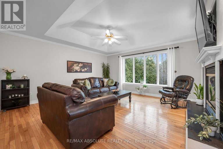 28470948/1601-shauna-crescent/greely/ottawa/ontario/K4P1M8_11