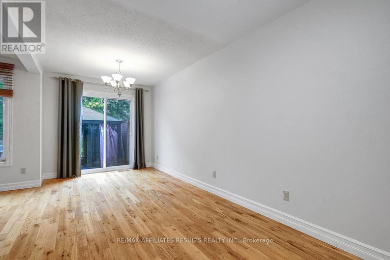 28794659/22-hendrie-court/katimavik/ottawa/ontario/K2L4A4_15