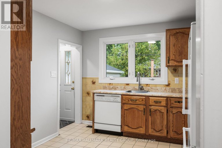 28867209/853-chapman-boulevard/elmvale-acres/ottawa/ontario/K1G1V1_9