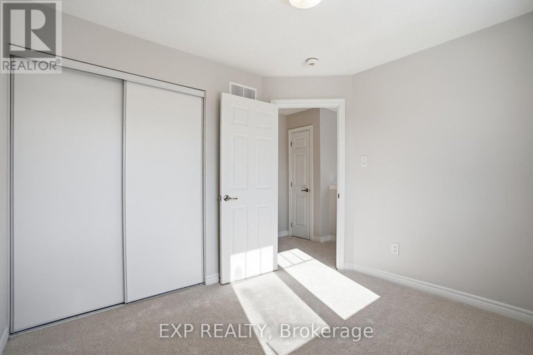 29366734/714-derreen-avenue/stittsville-north/ottawa/ontario/K2S2Y7_22