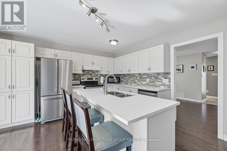 28899782/3438-river-run-avenue/half-moon-bay/ottawa/ontario/K2J0R5_4