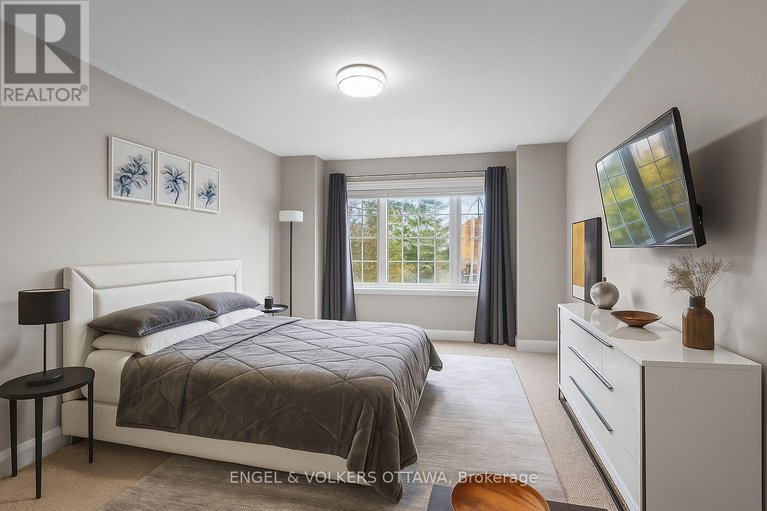 29156489/2931-shadow-hill-crescent/upper-hunt-club/ottawa/ontario/K1T3Y9_23