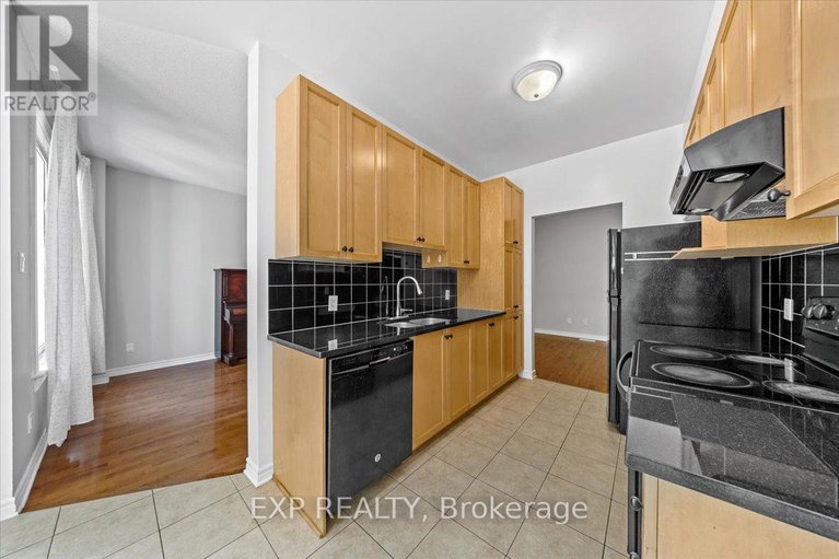 28513335/264-bradwell-way/blossom-parkkemp-parkfindlay-creek/ottawa/ontario/K1T4J2_17