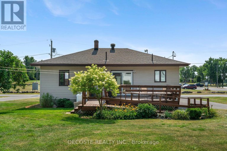 28706818/137-park-avenue/alexandria/north-glengarry/ontario/K0C1A0_28