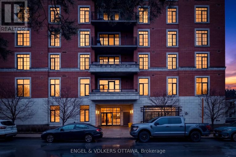 29609712/410-327-breezehill-avenue-s/west-centre-town/ottawa/ontario/K1Y1R6_2