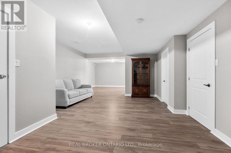 29375291/525-tullamore-street/riverside-south/ottawa/ontario/K1X0A2_42