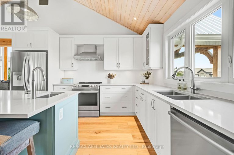 28911074/205-westar-farm-way/remainder-of-stittsville-area/ottawa/ontario/K0A1B0_17
