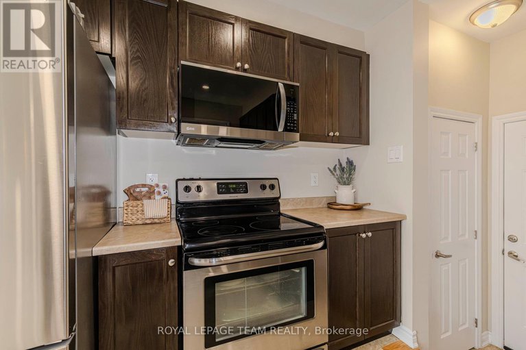 28318238/466-meadowhawk-crescent/half-moon-bay/ottawa/ontario/K2J5W7_14