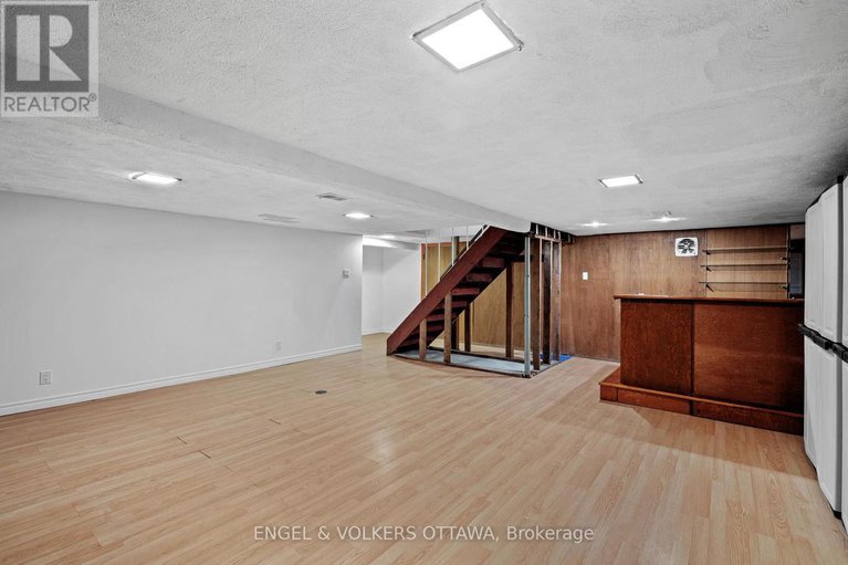 28811817/337-mountbatten-avenue/alta-vistafaircrest-heights/ottawa/ontario/K1H5W2_33