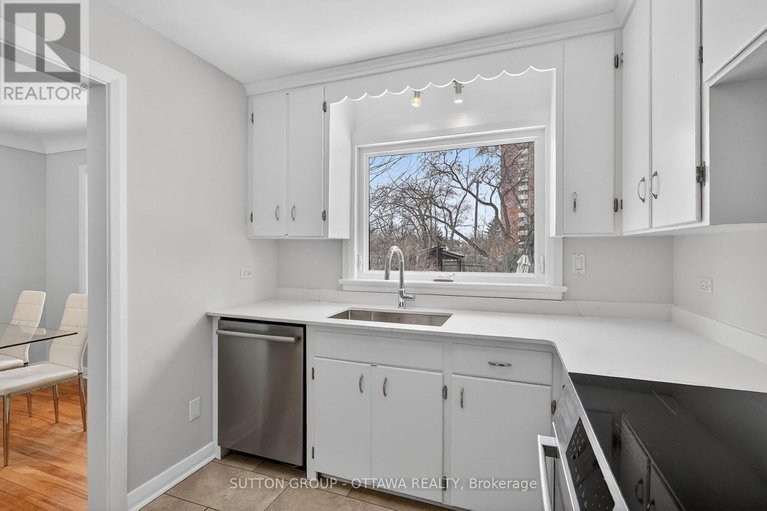 29515189/499-neighbourhood-way/riverview-park/ottawa/ontario/K1G0J3_13