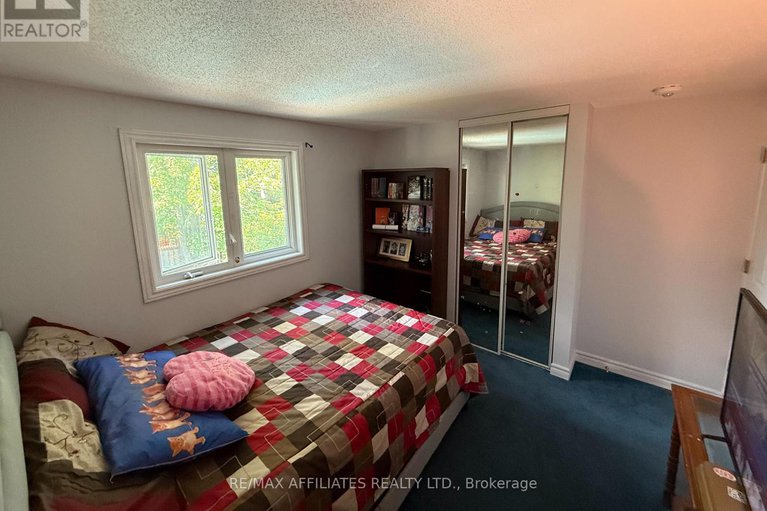 28764213/295-pintail-terrace/chatelaine-village/ottawa/ontario/K1E1Z9_22