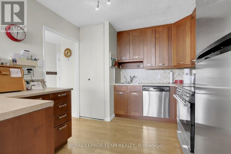 29669549/408-3360-southgate-road/south-keys/ottawa/ontario/K1V9A6_8