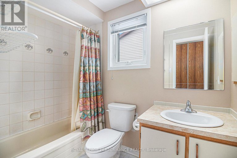 29117518/1642-prestwick-drive/queenswood-heights-south/ottawa/ontario/K1E2Y1_20