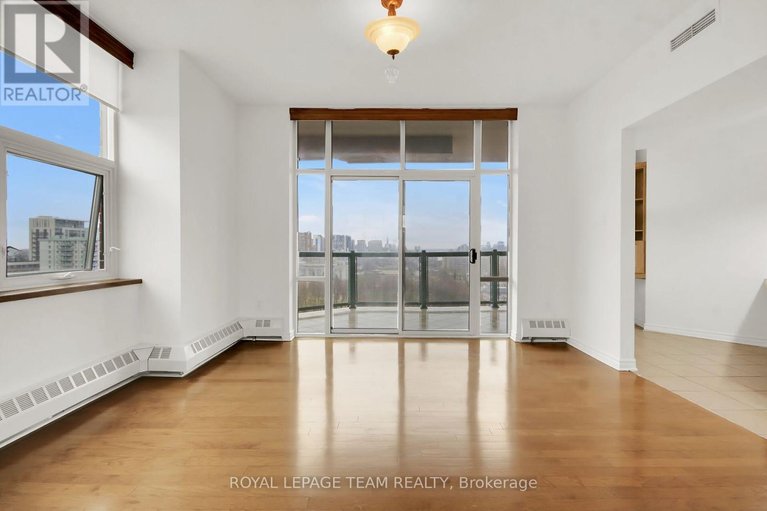 29612403/1104-131-wurtemburg-street/lower-town/ottawa/ontario/K1N1J2_14