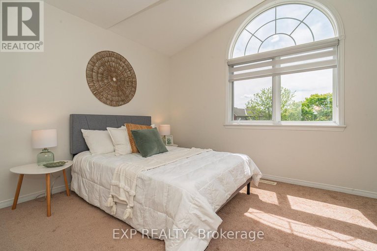 28394255/1091-rocky-harbour-crescent/riverside-southgloucester-glen/ottawa/ontario/K1V1V4_28