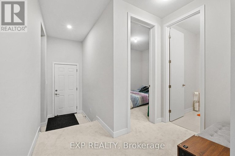 28611838/6323-perth-street/btwn-franktown-rd-fallowfield-rd/ottawa/ontario/K0A2Z0_11