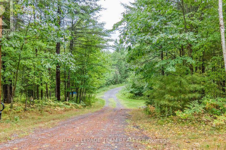 28753812/200-smith-lane/pakenham/mississippi-mills/ontario/K0A2X0_44