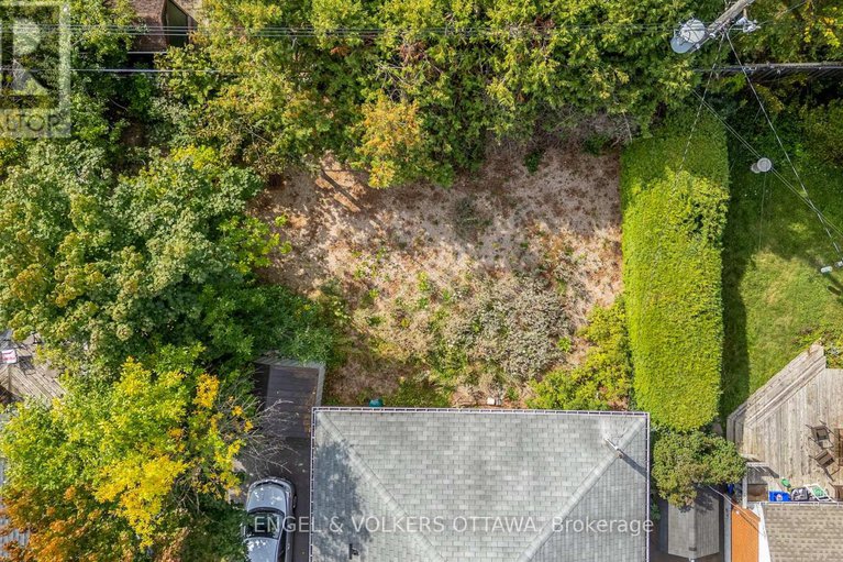 28886613/942-arkell-street/queensway-terrace-north/ottawa/ontario/K2B5R3_8